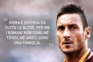 Totti ha sempre dimostrato quanto profondo sia il suo attaccamento alla maglia della Roma e ai sostenitori giallorossi.