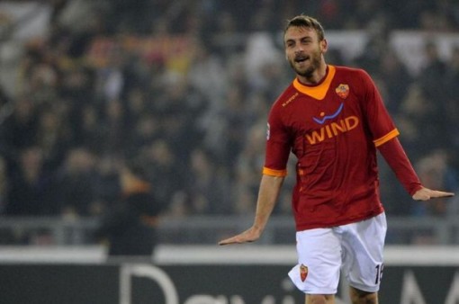 La curiosa esultanza di De Rossi che imita un pinguino