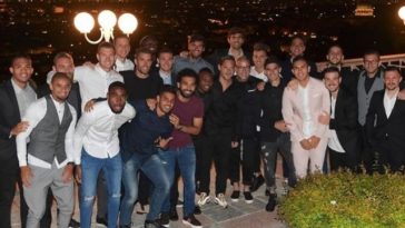 Totti, cena saluti compagni di squadra