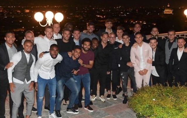 Totti, cena saluti compagni di squadra