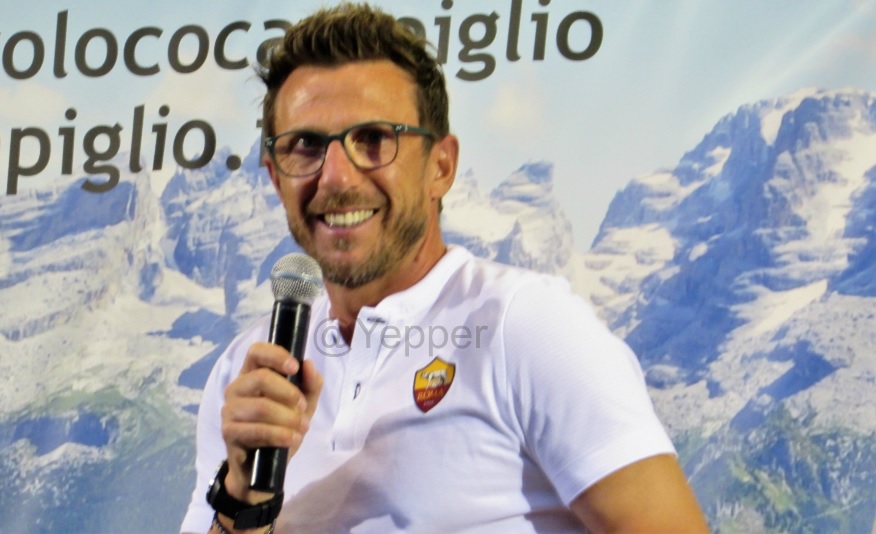 Roma, Di Francesco incontro tifosi ritiro