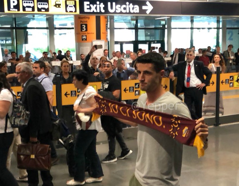 Ivan Marcano arrivo a Fiumicino YP (2)