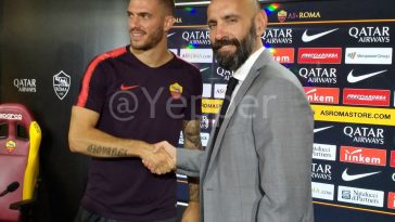 Presentazione Santon stretta di mano con Monchi