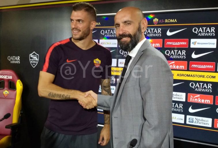 Presentazione Santon stretta di mano con Monchi