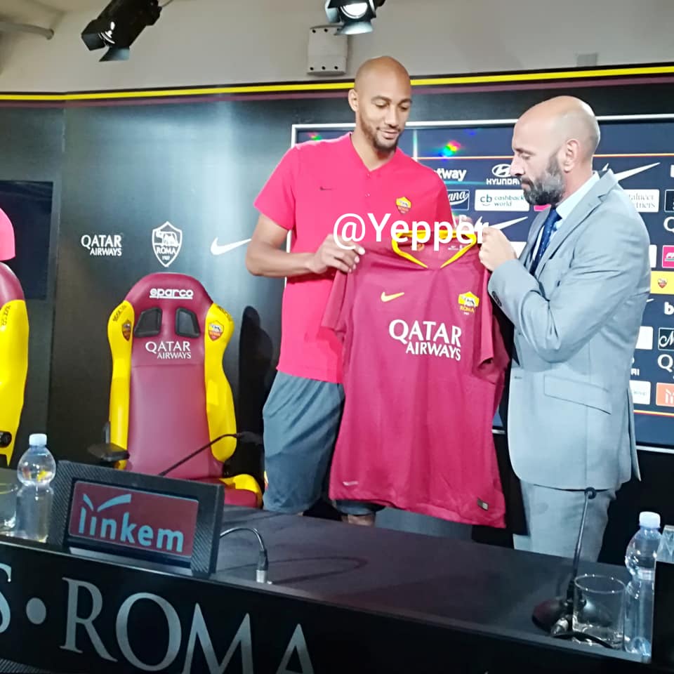 Nzonzi e Monchi maglia