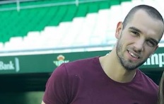 Pau Lopez 2